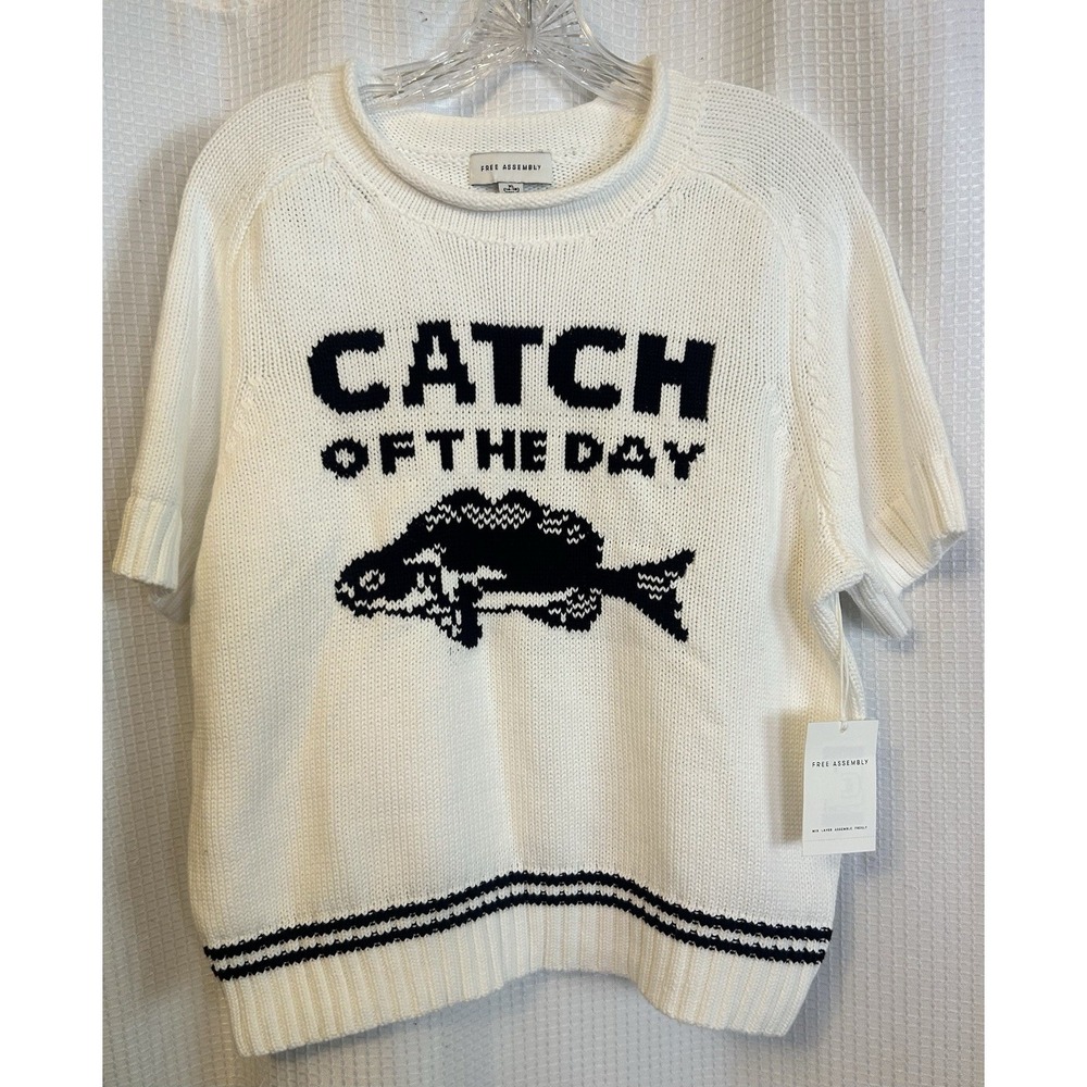 Free Assembly CATCH OF THE DAY Short Sleeve Sweater XL 16-18 NWT Nautical Fish
